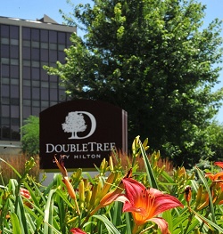 doubletree by hilton oak brook hotel